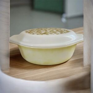 Vintage Pyrex Verde Olive 1.5 Quart Floral Milk Glass Casserole Dish With Lid